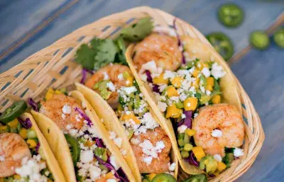 Tacos de Camarones y Mango