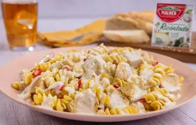 Pasta a las Hierbas Finas Pasta a las Hierbas Finas