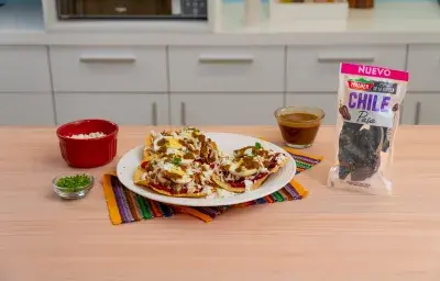 tostadas de pollo con chile pasa tostadas de pollo con chile pasa