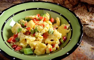 Huevo revueltos con vegetales