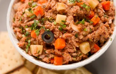 Atún con papas y zanahorias Atún con papas y zanahorias
