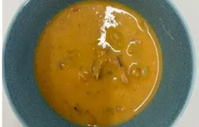 Sopa de Mariscos con Sardinas y Coco