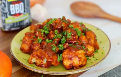 Coliflor Tempura con Salsa BBQ
