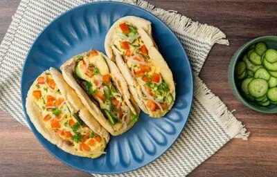 Pita con carne y hummus