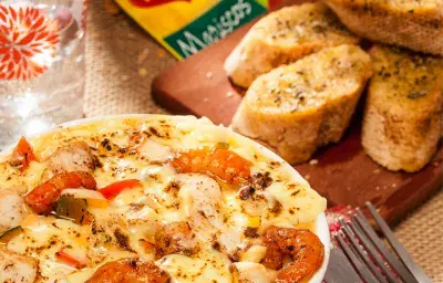Cazuela de mariscos gratinada