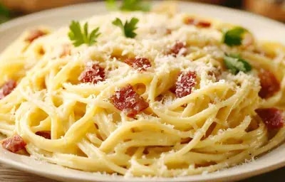 Pasta Alfredo con tocino