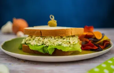Sándwich de Pollo Sándwich de Pollo