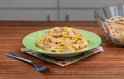 pasta con jamón pasta con jamón