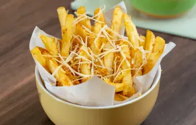 Papitas con Ajo y Parmesano Papitas con Ajo y Parmesano