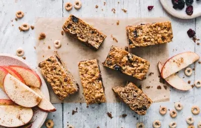 CHEERIOS® FRUITYLICIOUS APPLE AND BERRY BARS