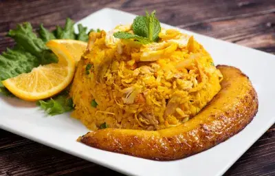 arroz con pollo en arrocera