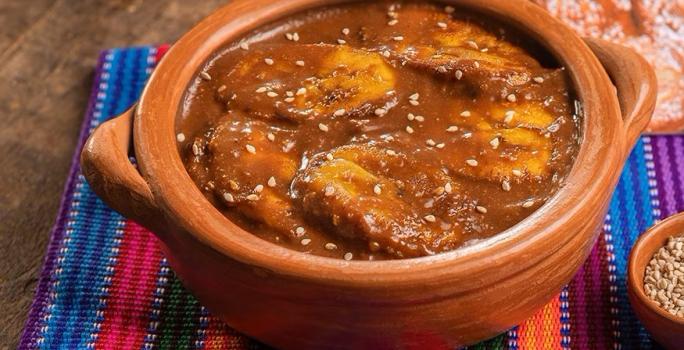 mole guatemalteco