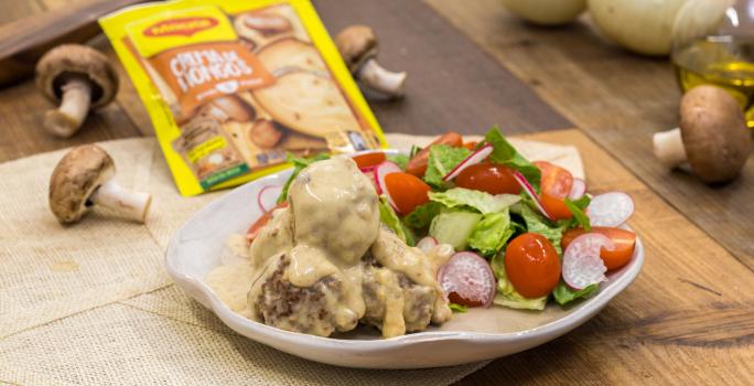 Albóndigas en Crema de Hongos