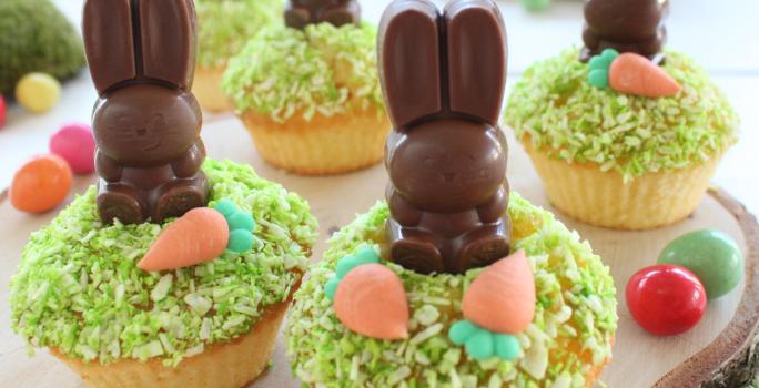CUPCAKES DE PASCUA CON KITKAT® BUNNY