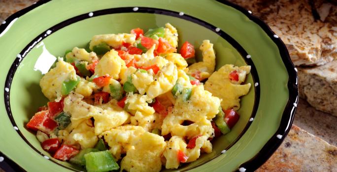 Huevo revueltos con vegetales