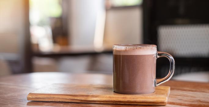 Chocolate Caliente con Avellanas