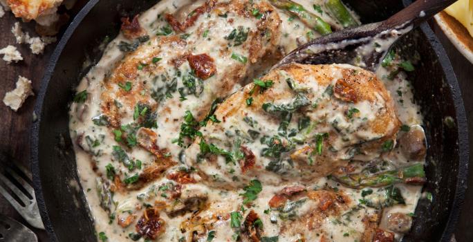 milanesa de pollo en salsa blanca