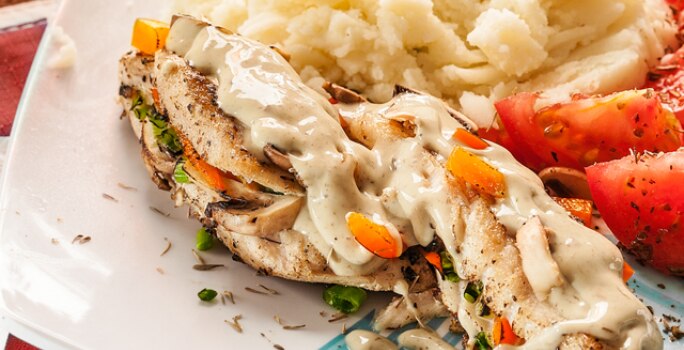 Corvina rellena con champiñones