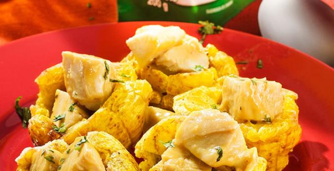 Canastas de patacón rellenas de pollo