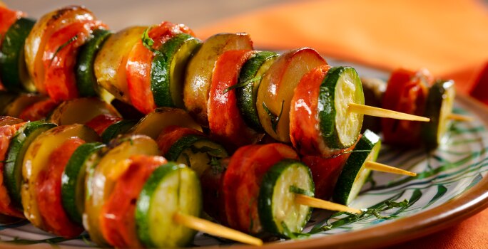 Brochetas de papa con chorizo