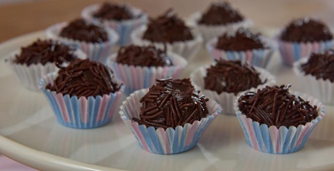 Brigadeiros Clásicos de Chocolate
