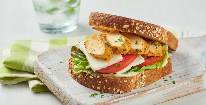 SANDWICH DE POLLO A LAS FINAS HIERBAS - MX PONTE BIEN