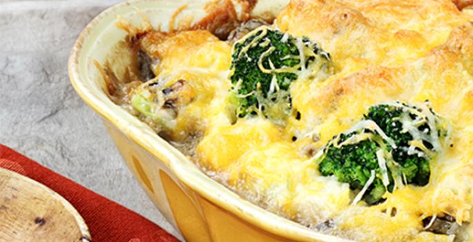Cacerola de arroz con queso y brócoli