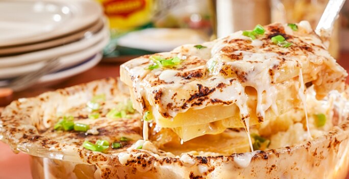Medallones de papa en crema de mariscos MAGGI®