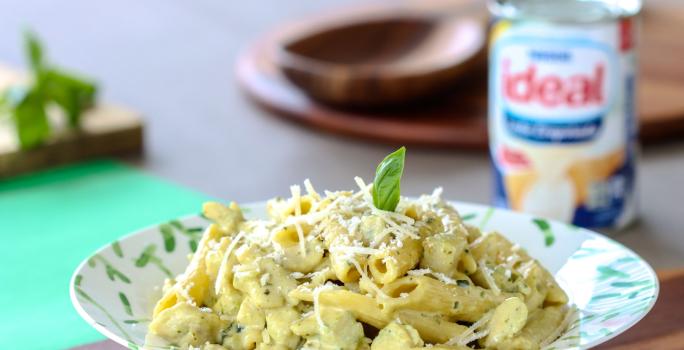 Pasta con Pollo en al Pesto
