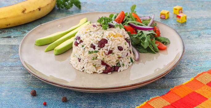 Arroz con frijoles y Plátano Maduro
