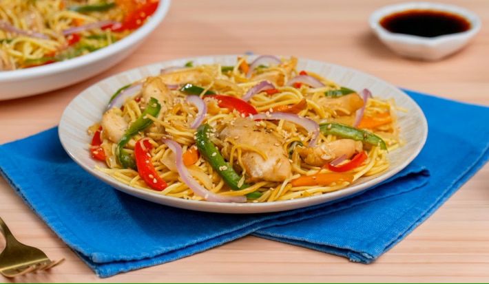 Chow Mein de Pollo El Salvador