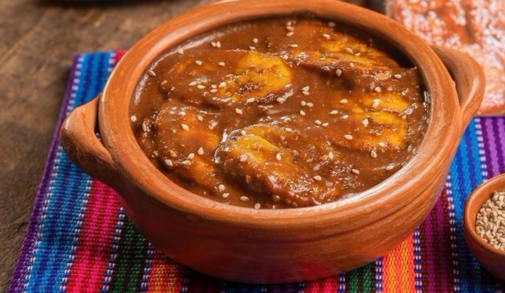 mole guatemalteco