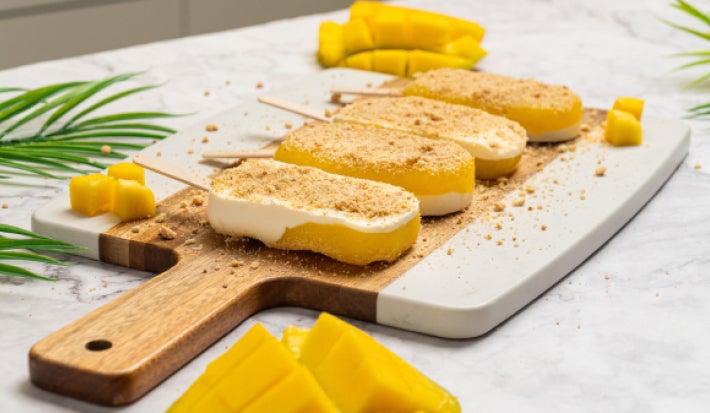 Paleta de Cheesecake de mango con Pepita Mix MALHER®