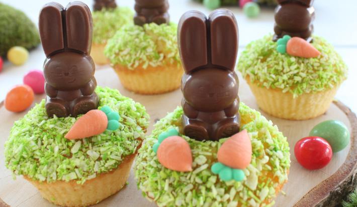 CUPCAKES DE PASCUA CON KITKAT® BUNNY