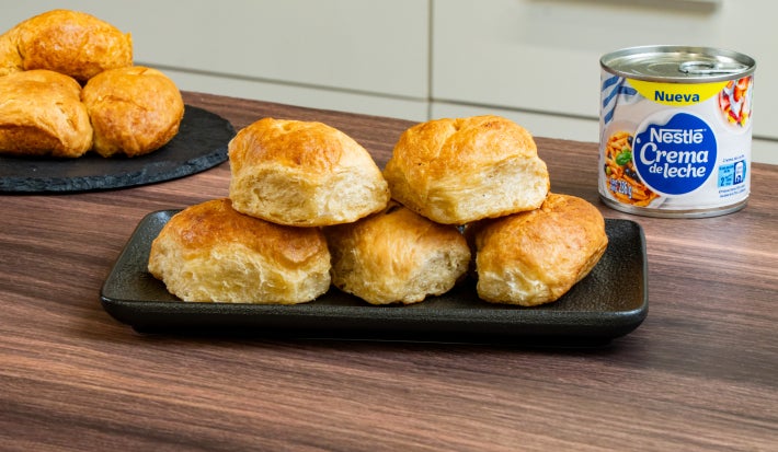Pan Casero con Crema Dulce