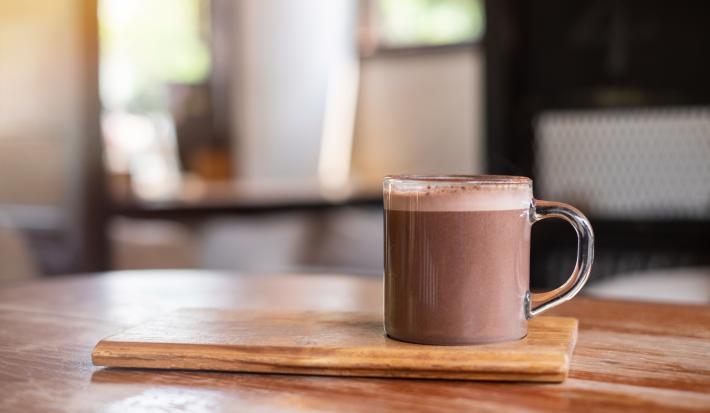 Chocolate Caliente con Avellanas