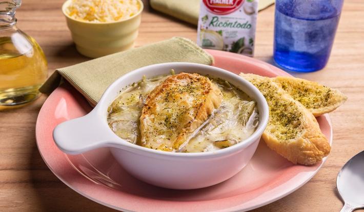 Sopa de Cebolla Gratinada