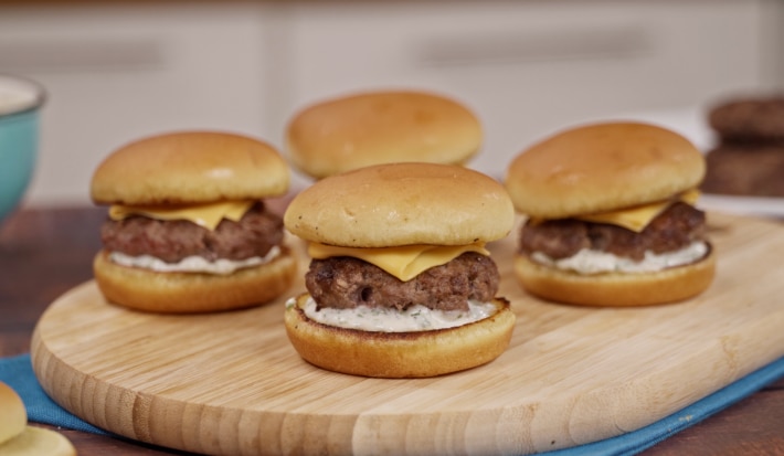 mini hamburguesas con queso