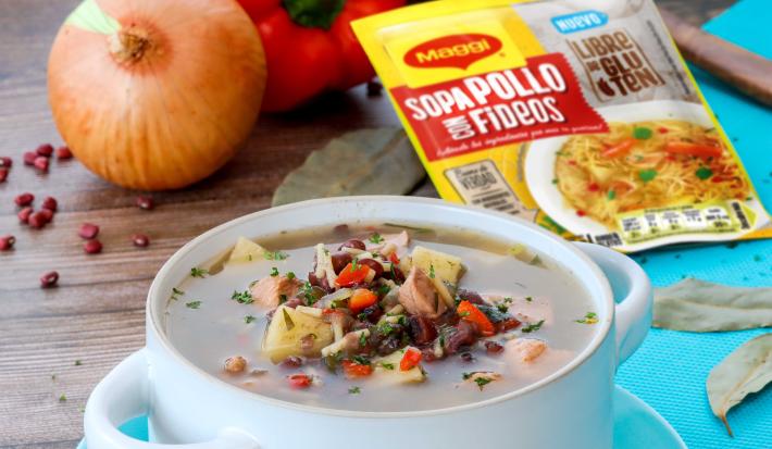Sopa de Frijol Rojo con Pollo Sin Gluten
