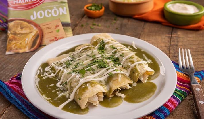 Enchiladas Suizas con Salsa de Jocon