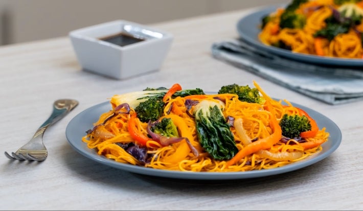 Chow Mein de Vegetales Sabor y Color