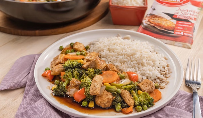 Pollo con Vegetales al Wok
