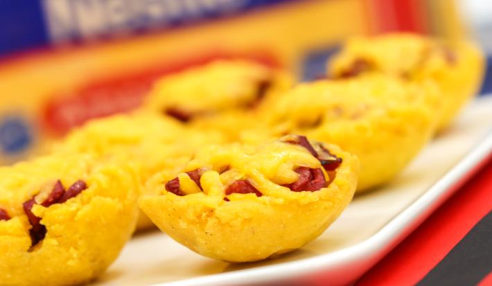 Canastitas de Maíz con Chorizo y Queso