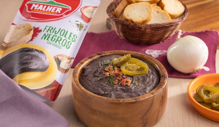 FRIJOLES CON TOCINO
