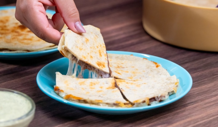 Quesadilla con Frijoles