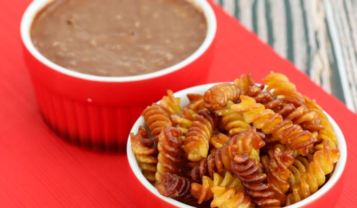 Pasta Chips con Dip de CRUNCH