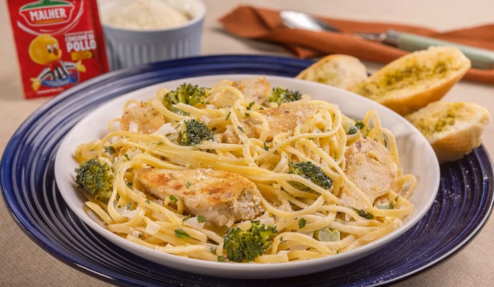Pasta de Pollo y Brócoli