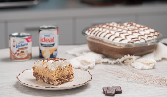 Tres leches con Crema Bariloche