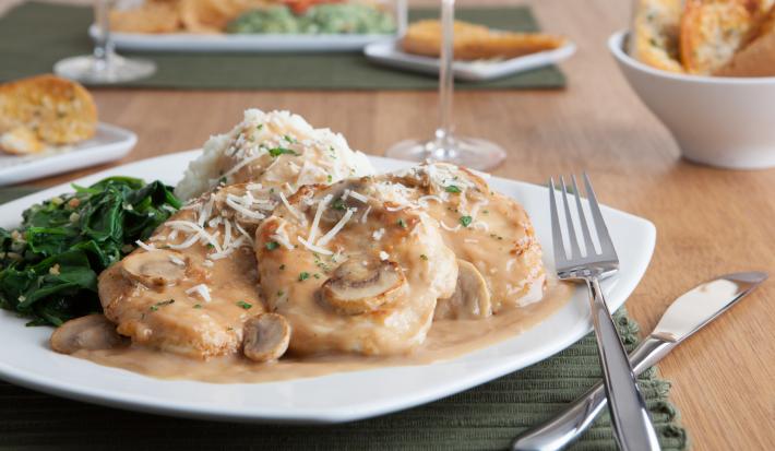 Pollo con Salsa de Hongos