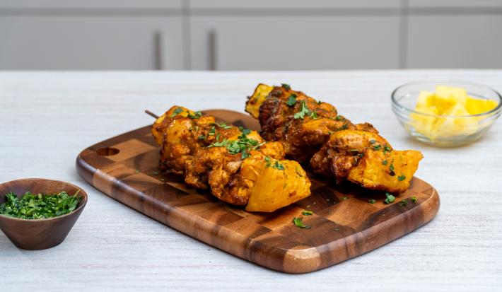 brochetas de pollo al pastor